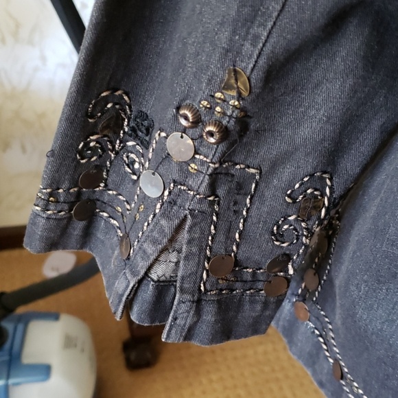 Jean Jacket - Picture 3 of 7